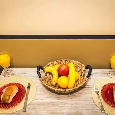 Irida Cozy House Center