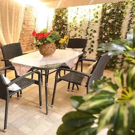 Irida Cozy House Center * Volos