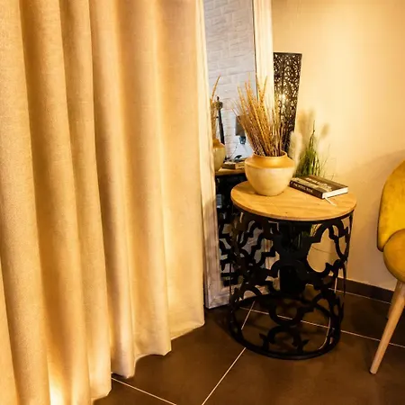 Irida Cozy House By Evagelias Homes